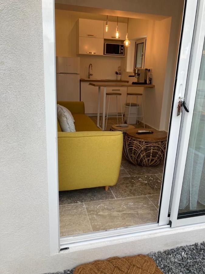 Charmant Studio Dans Villa - Parking - Jardin 라센느쉬르메르 외부 사진